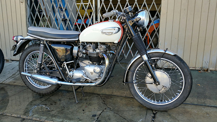 For Sale :: Scooter Pro’s 1966 Triumph Bonneville T120