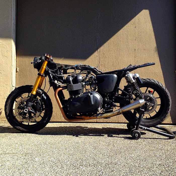 Triumph Bonneville stripped, British Customs