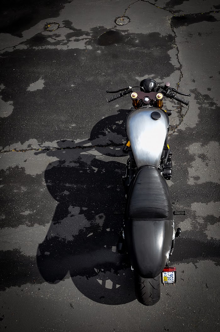 Modern classic, cafe racer, Thruxton