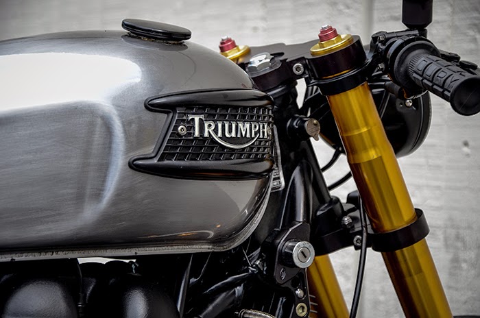 Triumph cafe racer