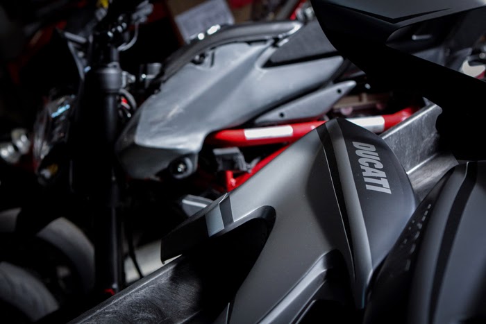 Ducati Hypermotard SP custom graphics