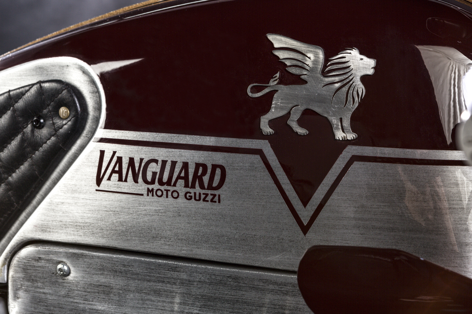 Vanguard V850 tank