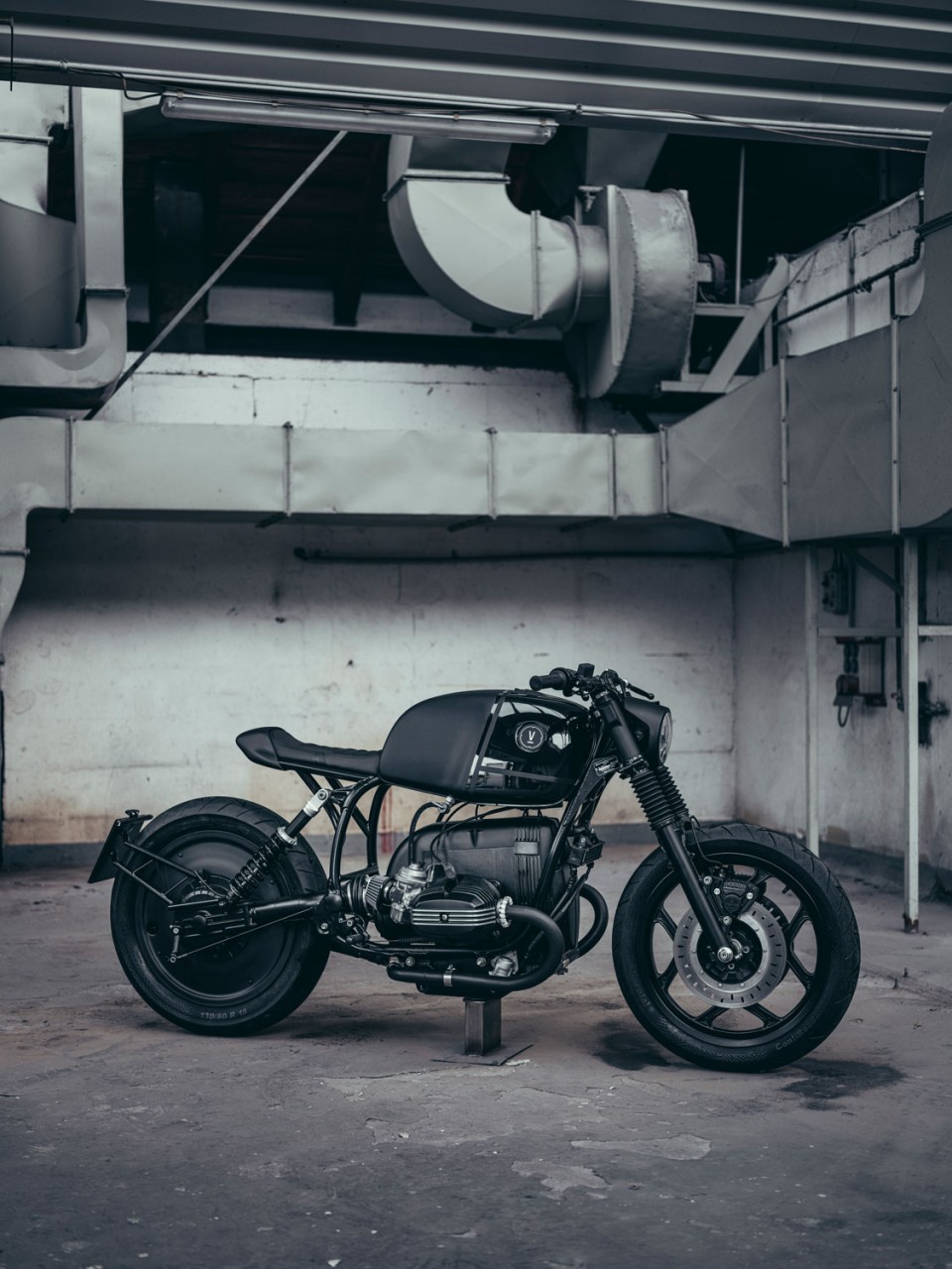 Café Racer Dreams Custom-Built BMW R100 Boxer