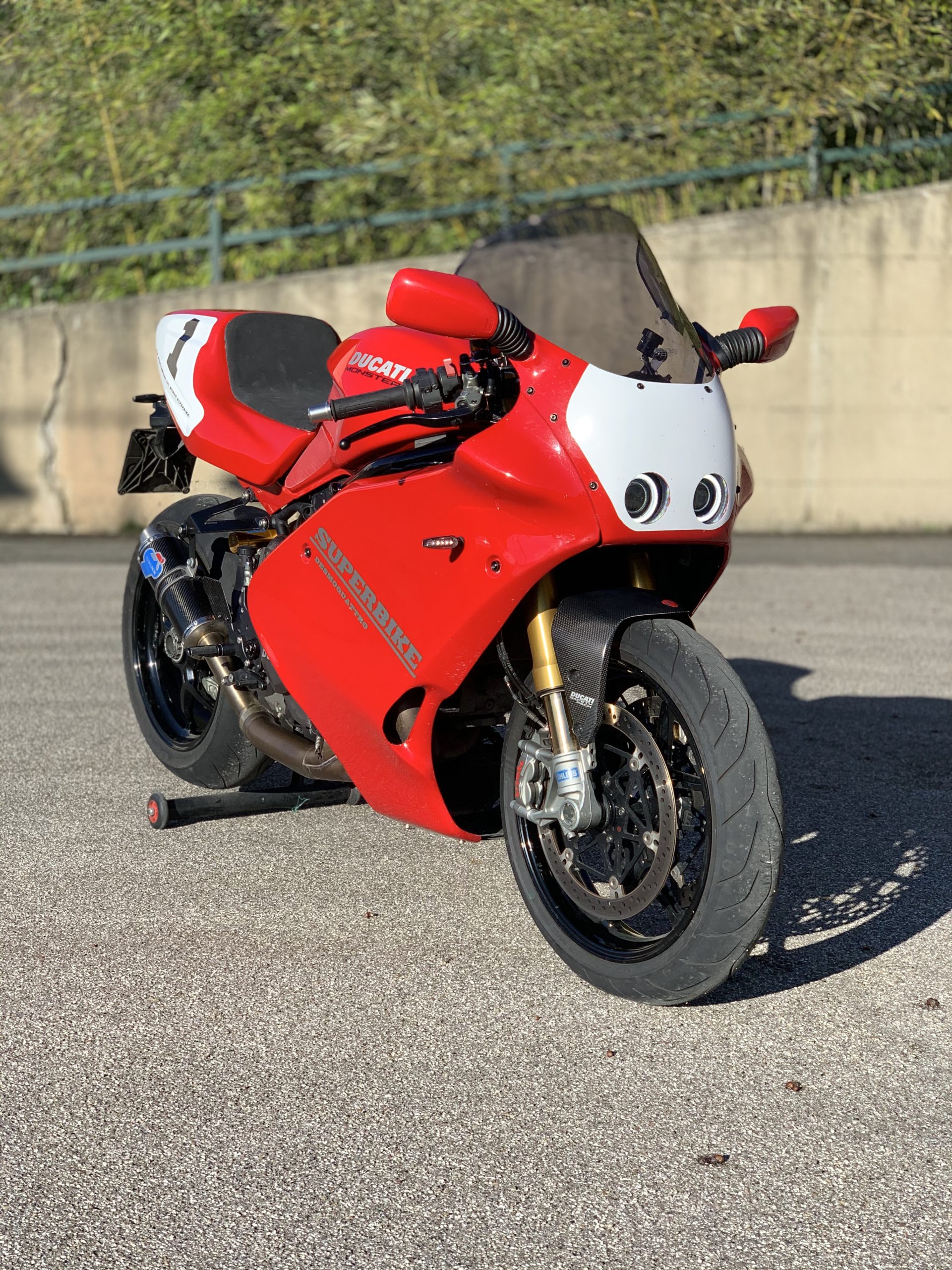 Custom Ducati - modern and vintage combined