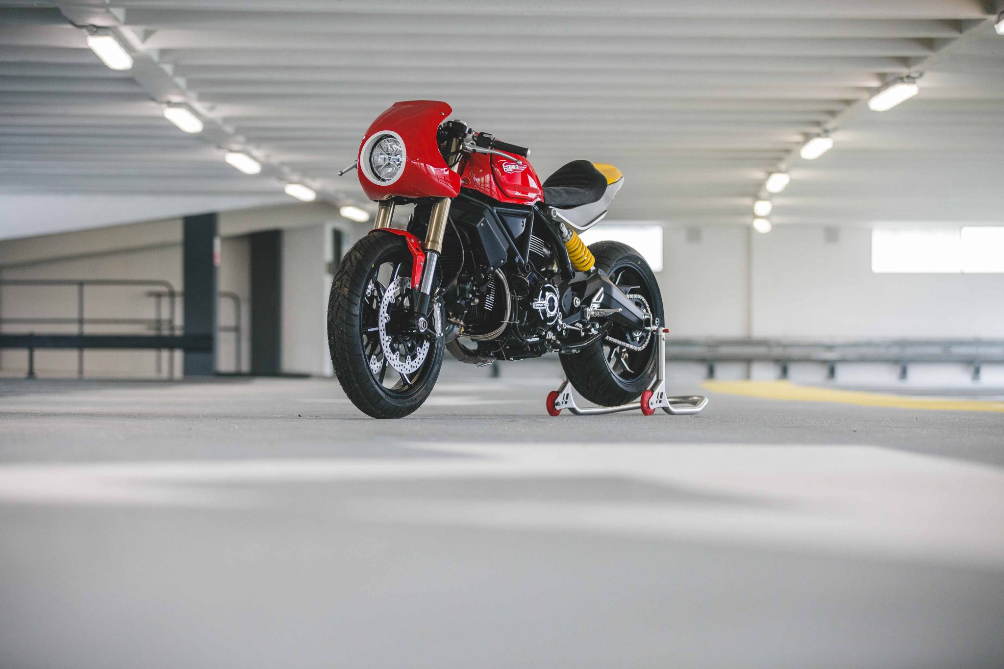 deBolex Engineering Scrambler Ducati cafe racer