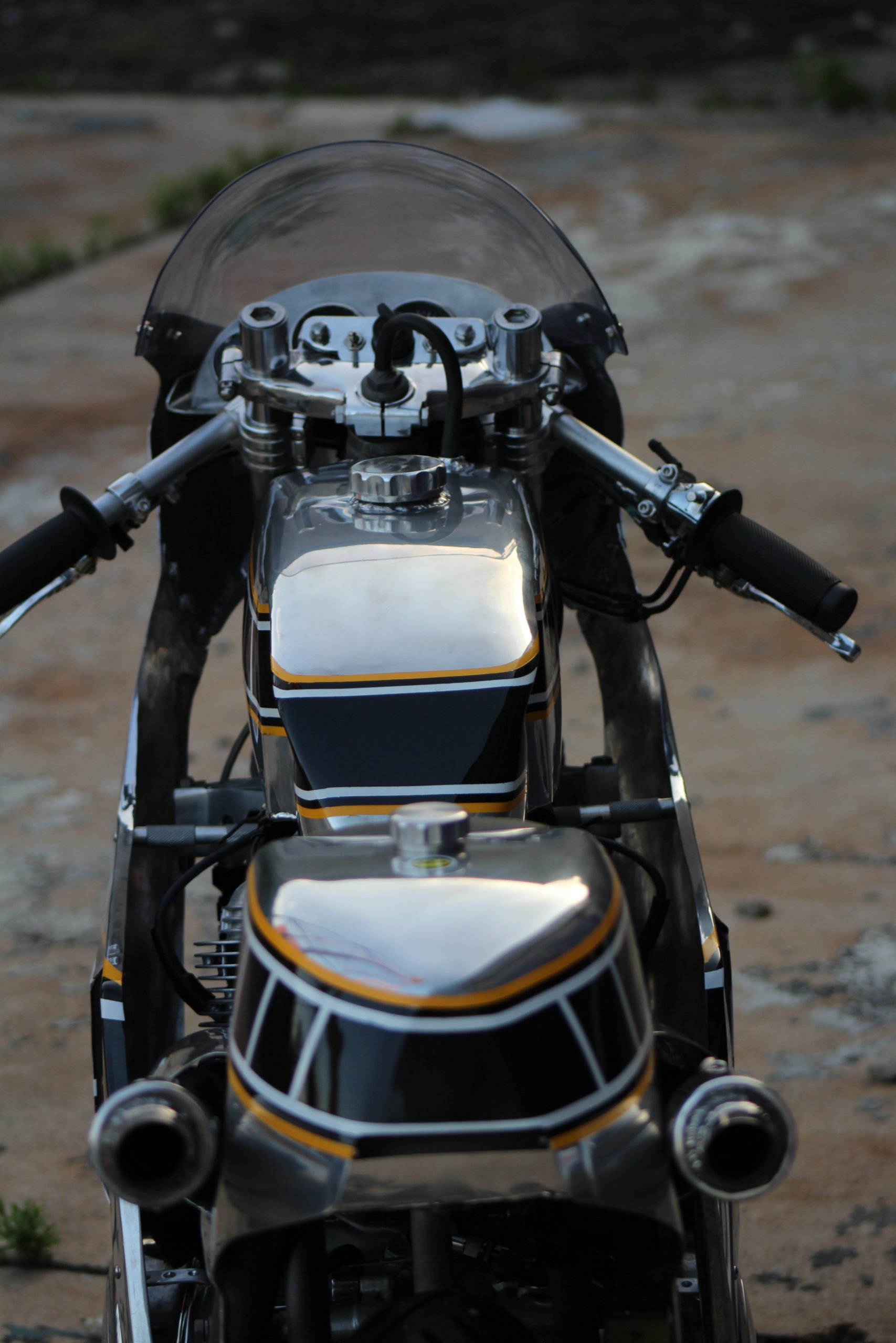 Yamaha TX750 Cafe Racer tail