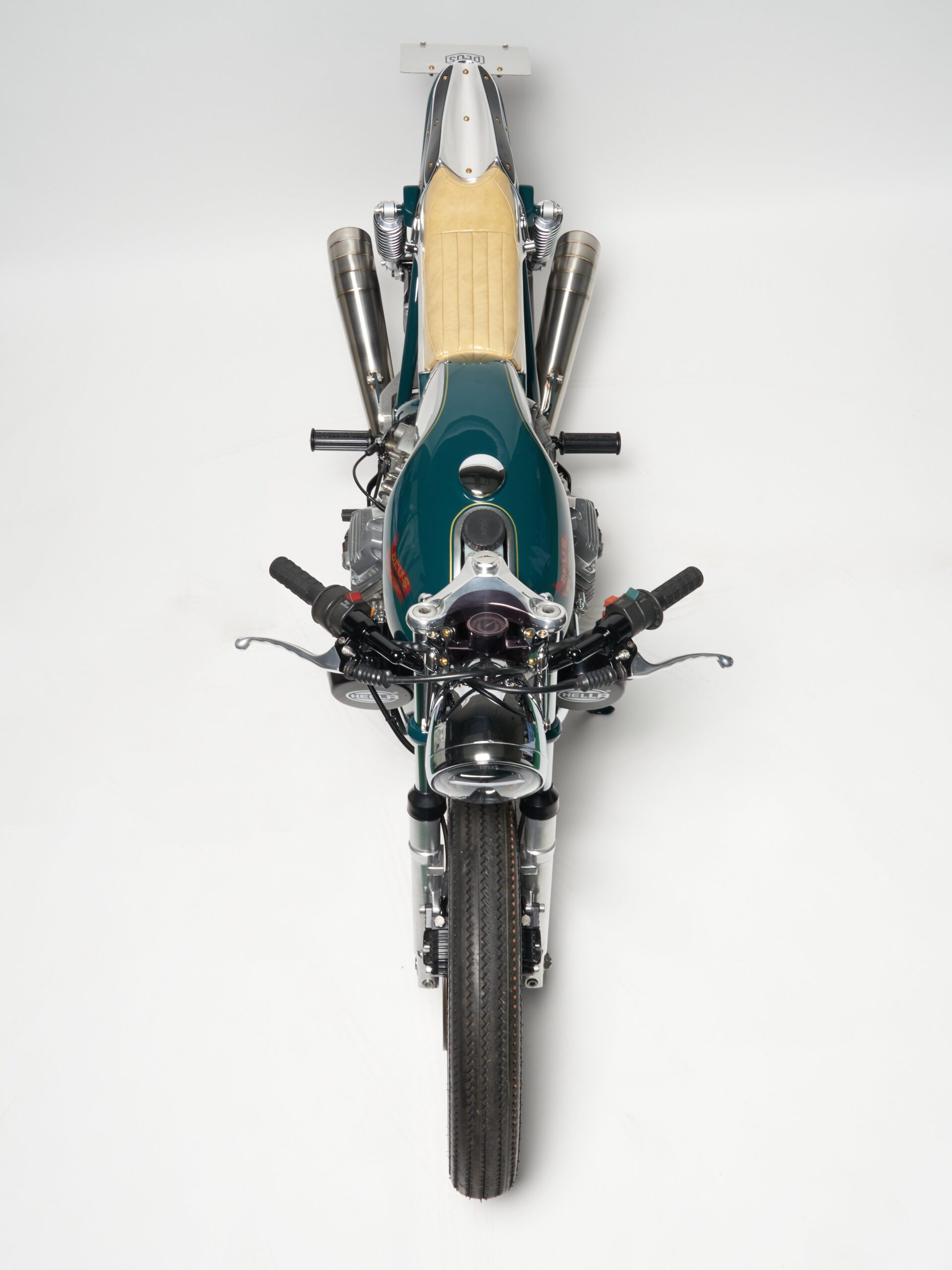 Moto Guzzi "Beretta" Cafe Racer by Dues Japan
