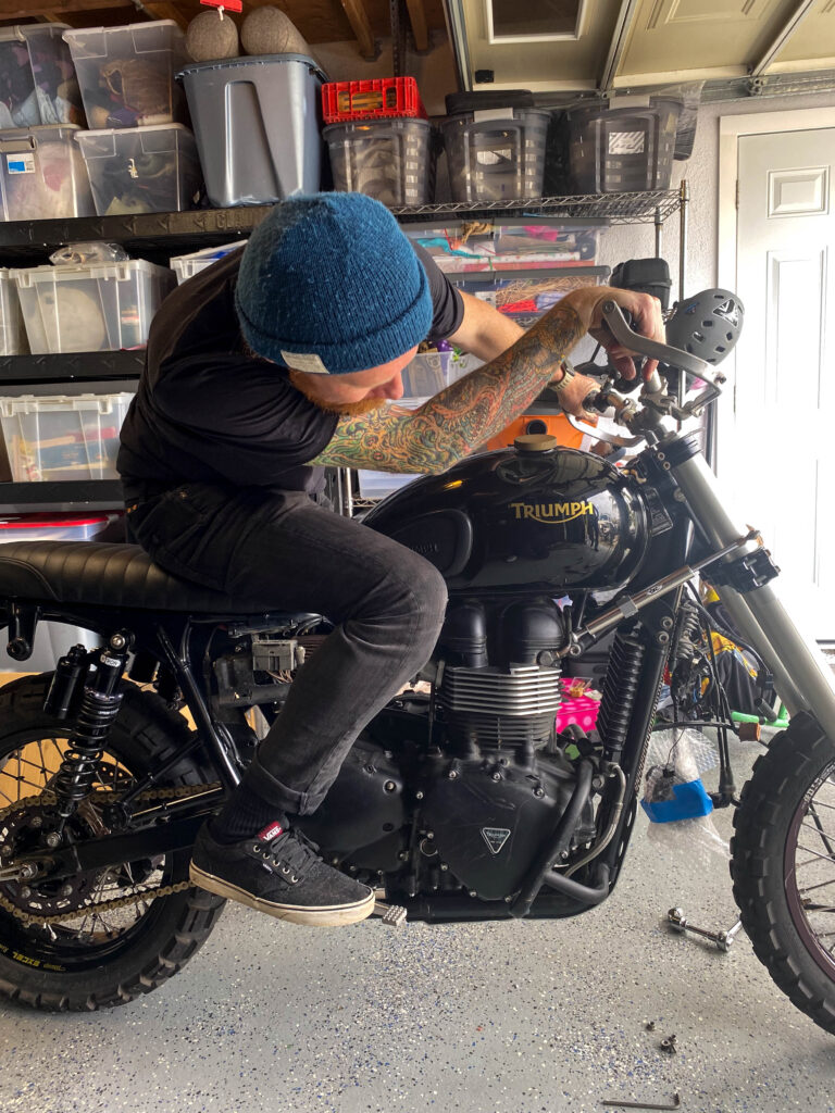 Triumph Scrambler fork swap