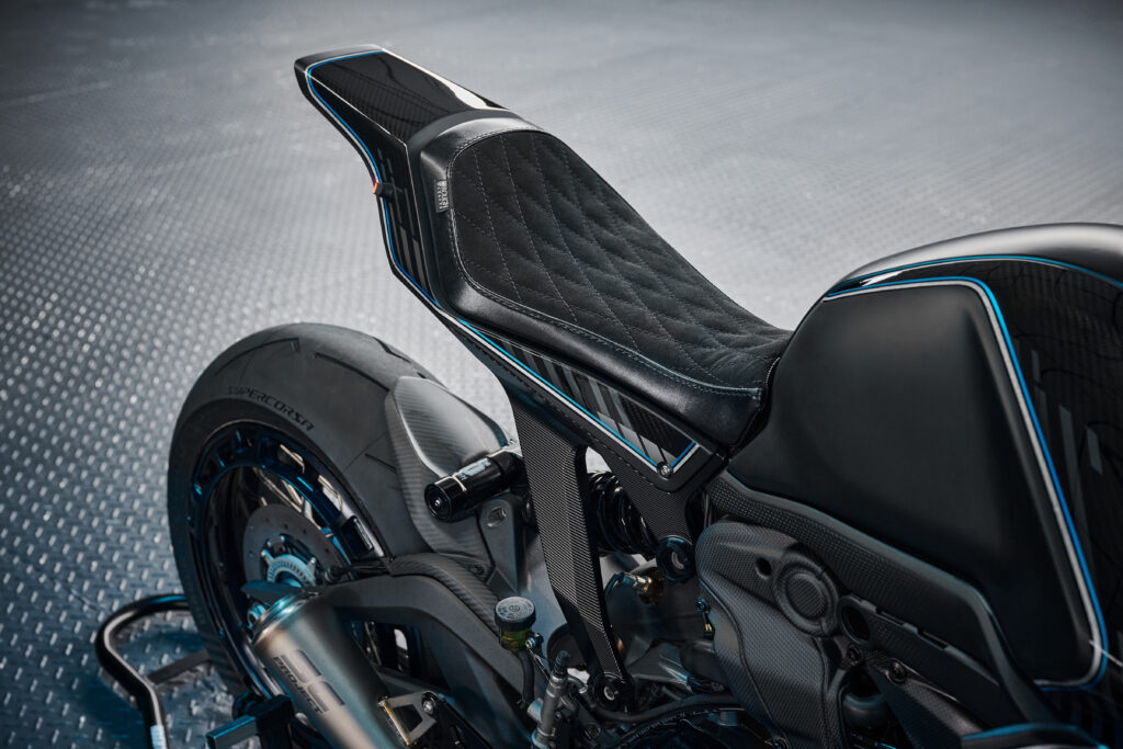 Tail section of Silhouette R featuring 3D-printed bodywork and CHIRUI custom leather seat