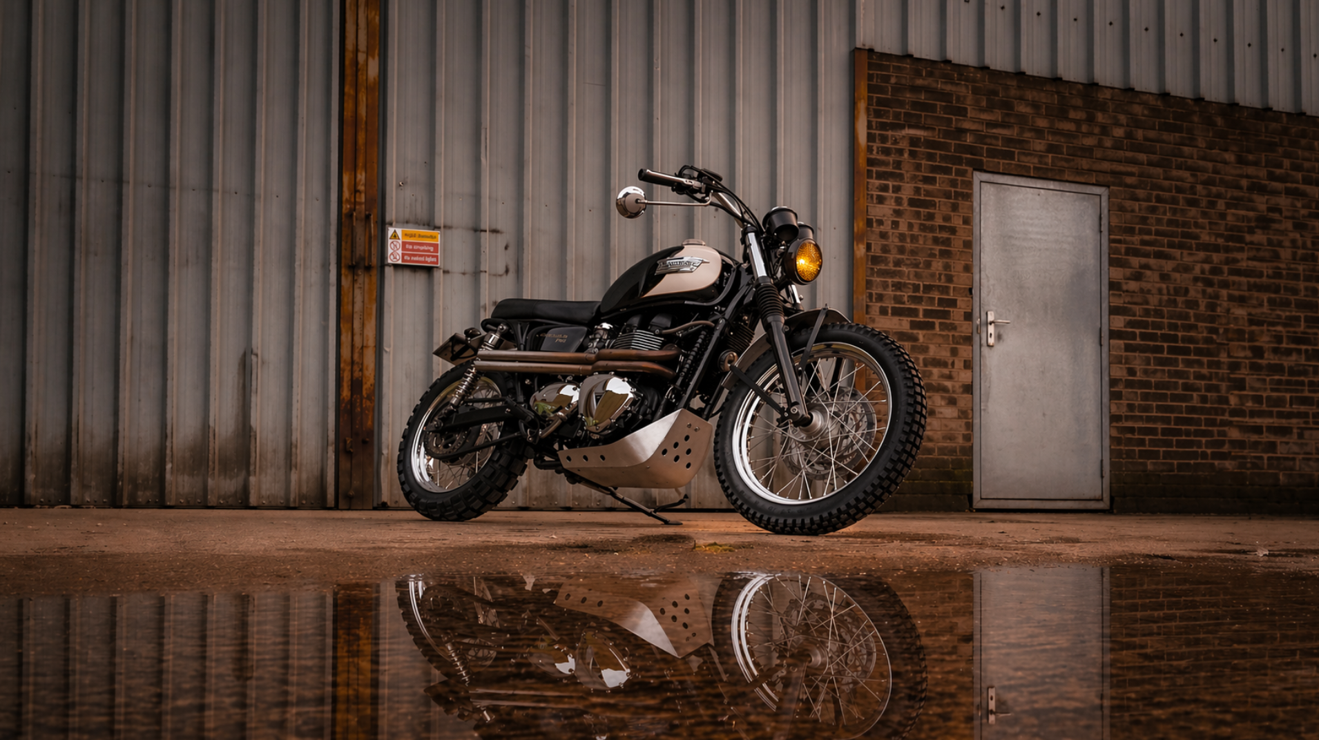 Triumph T100 Desert Sled for Sale | Custom EFI Bonneville